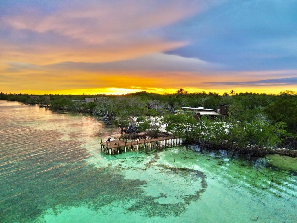 Medusa Hostel Isla Tintipan Tintipan Island Экстерьер фото