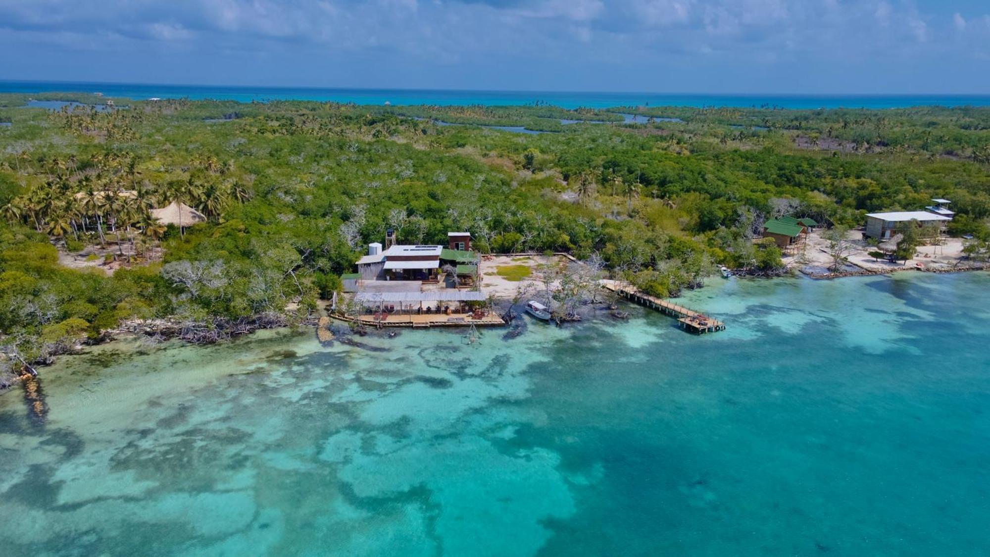 Medusa Hostel Isla Tintipan Tintipan Island Экстерьер фото