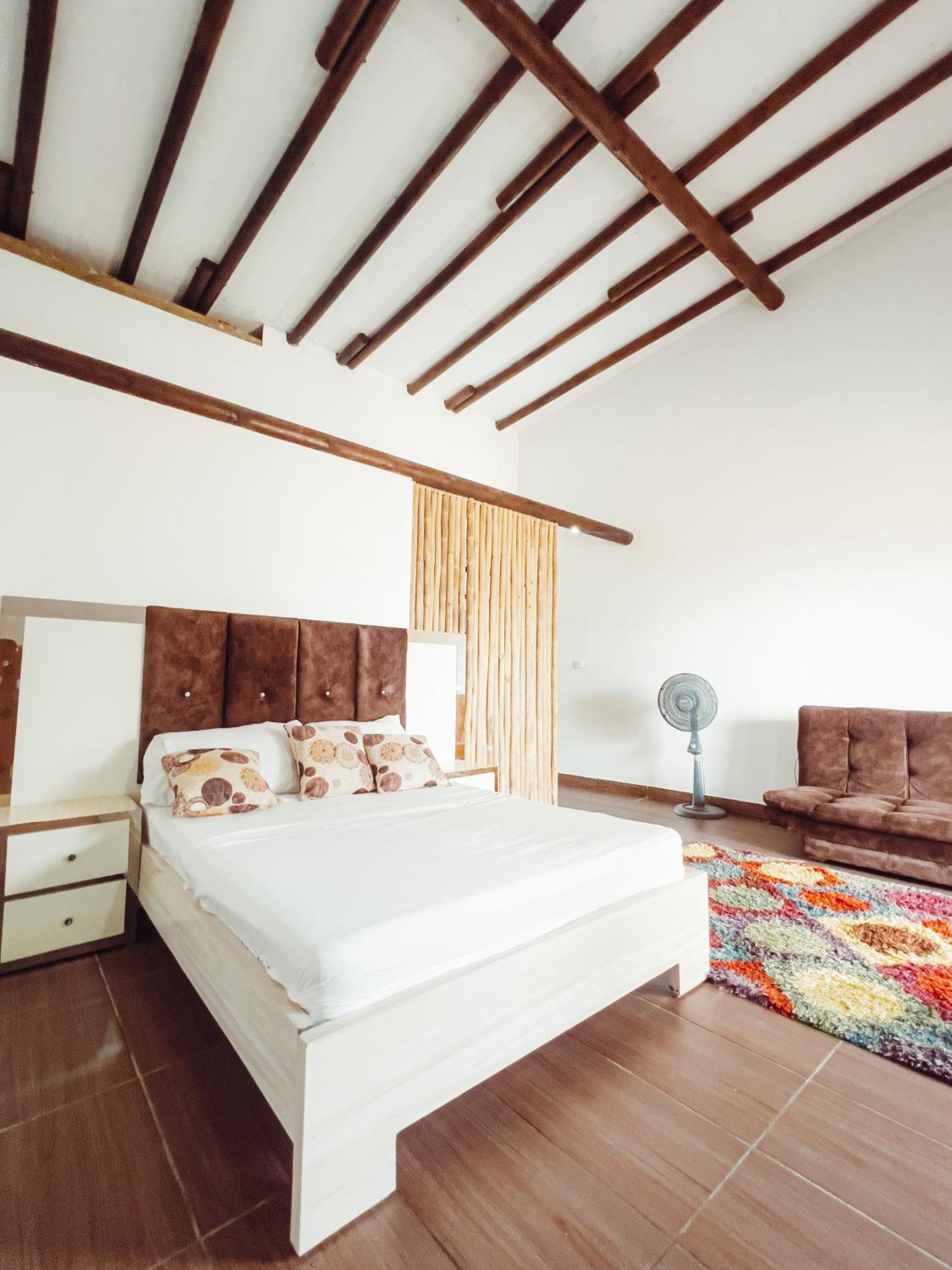 Medusa Hostel Isla Tintipan Tintipan Island Экстерьер фото